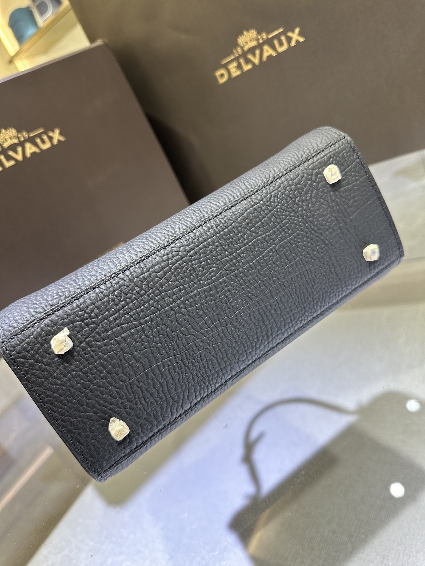 델보 톰페뜨 PM 토트백